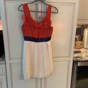 BCBGMAXAZRIA Dress Womens 8 Red Orange Ceram Floral Applique Mini Pleated Silk